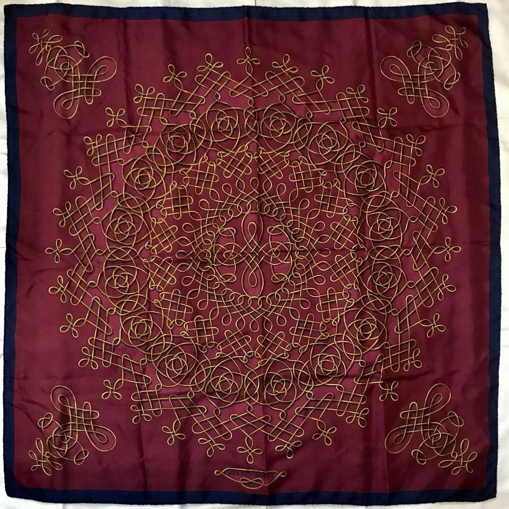 Hermès Vintage Scarf “Vinci” in Burgundy/Wine/Navy
